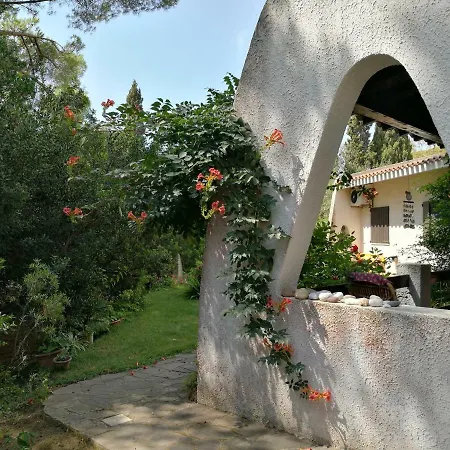 Nella Pineta بيت للعطل